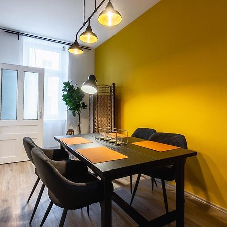 Stylish 1 Bedroom Apartment Near Hannovamarkt Wina Bagian luar foto