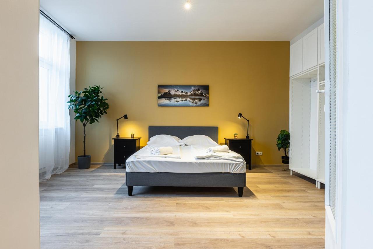 Stylish 1 Bedroom Apartment Near Hannovamarkt Wina Bagian luar foto