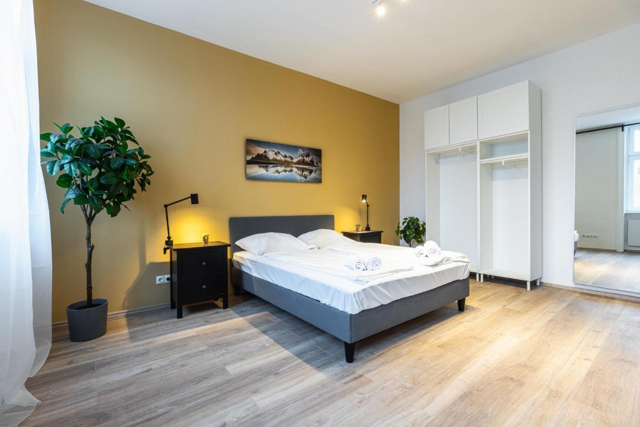 Stylish 1 Bedroom Apartment Near Hannovamarkt Wina Bagian luar foto