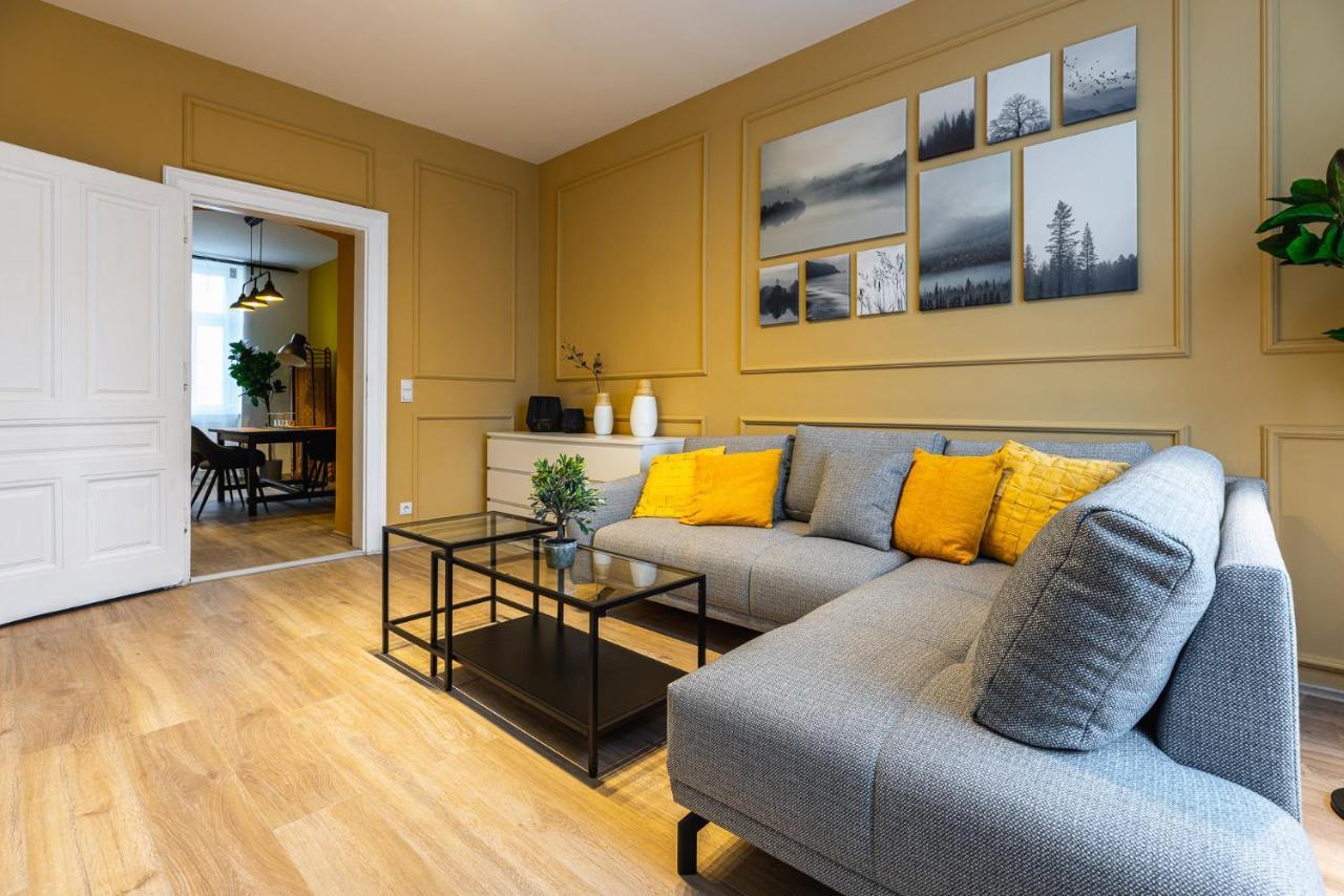 Stylish 1 Bedroom Apartment Near Hannovamarkt Wina Bagian luar foto